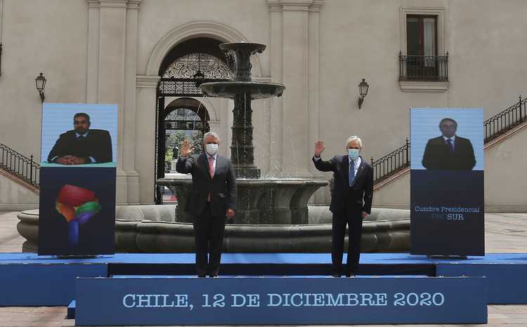 Piñera entrega a Duque presidencia pro témpore de Prosur en Santiago